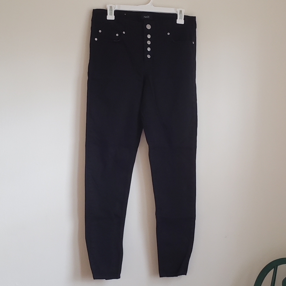 Black High Waisted Skinny Jeans with 5 Buttons